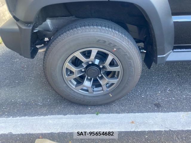 Suzuki JIMNY 2026-03 8366506-6