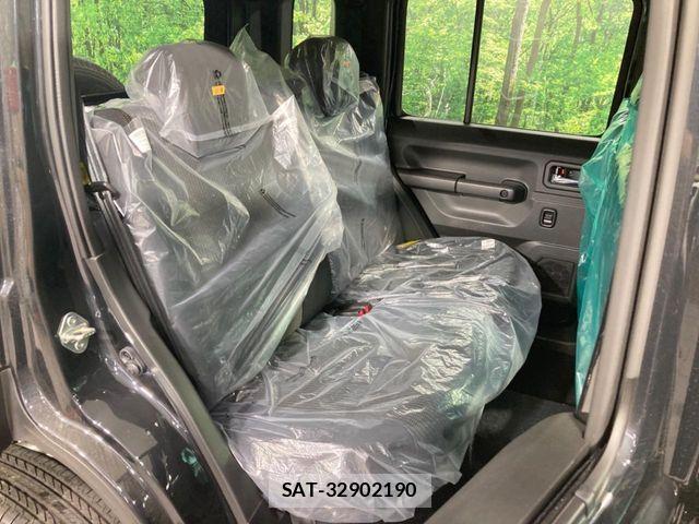 Suzuki JIMNY 2025-11 8366504-8