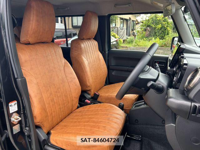 Suzuki JIMNY 2025-12 8366505-11