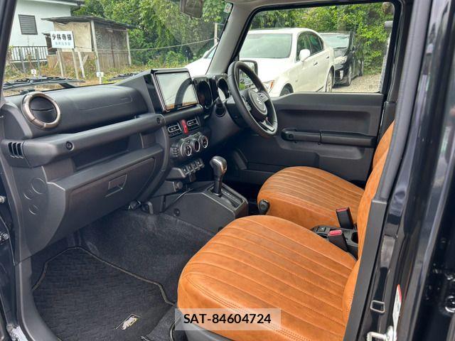 Suzuki JIMNY 2025-12 8366505-12