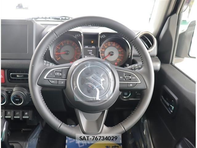 Suzuki JIMNY 2025-11 8413036-11