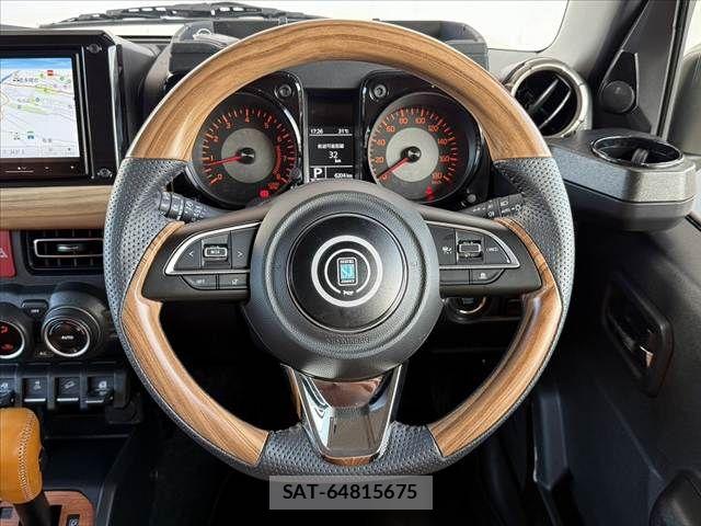 Suzuki JIMNY 2025-11 8413037-21