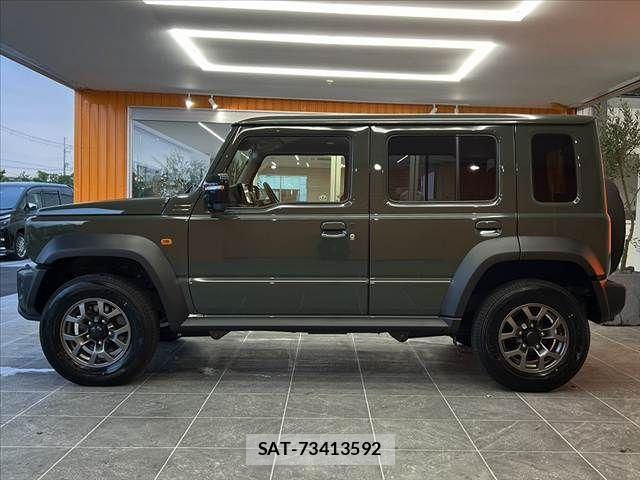 Suzuki JIMNY 2025-04 8413038-10