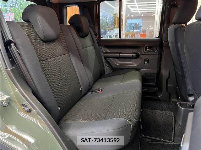 Suzuki JIMNY 2025-04 8413038-17