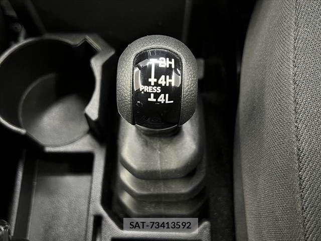 Suzuki JIMNY 2025-04 8413038-24