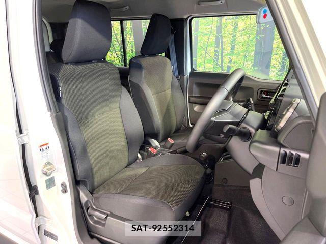 Suzuki JIMNY 2025-07 8438264-7