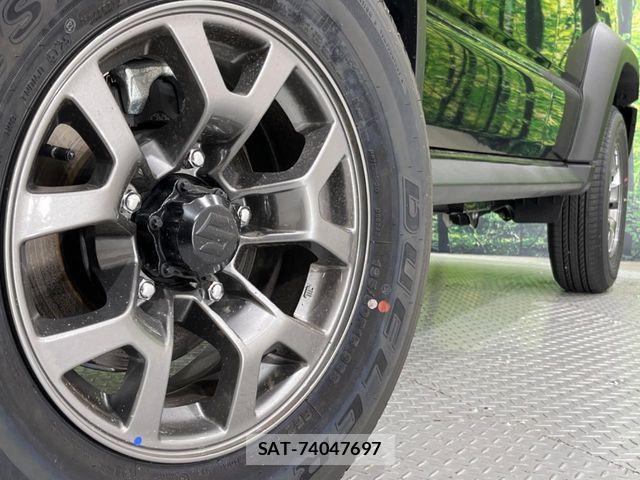 Suzuki JIMNY 2026-05 8525360-12