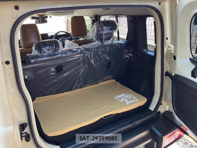 Suzuki JIMNY 2025-05 8562283-23