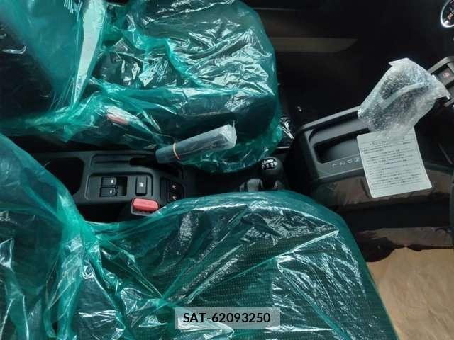 Suzuki JIMNY 2026-07 8562281-11