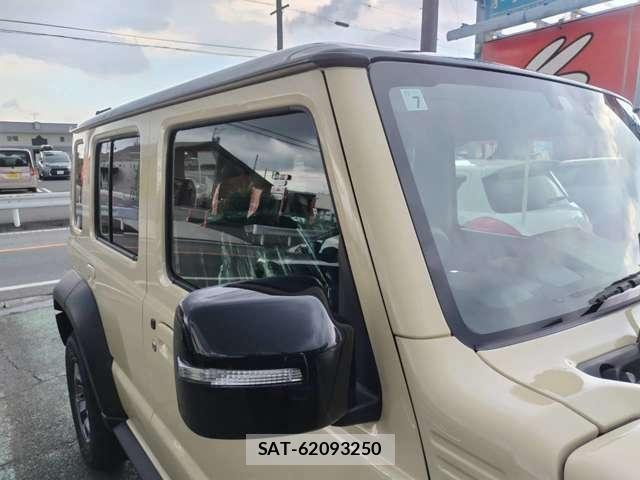Suzuki JIMNY 2026-07 8562281-25