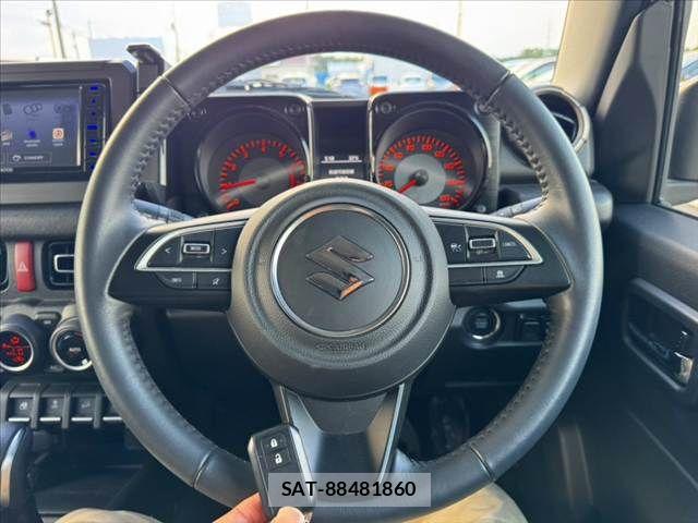Suzuki JIMNY 2025-05 8627304-6