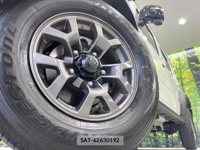 Suzuki JIMNY 2025-10 8685772-12