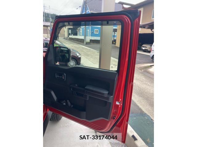 Suzuki JIMNY 2025-10 8829678-12