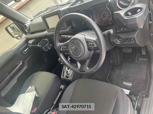 Suzuki JIMNY 2025-07 8829677-1