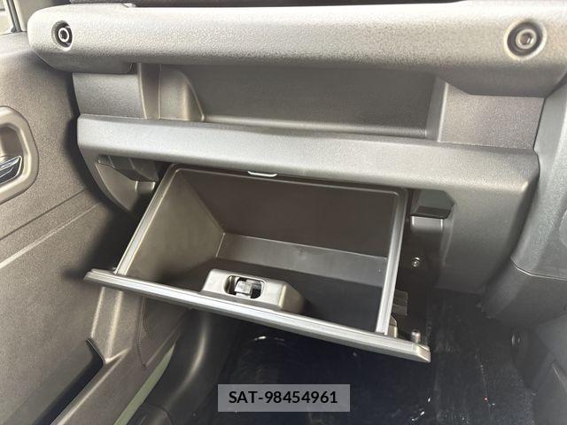 Suzuki JIMNY 2026-07 8880283-28