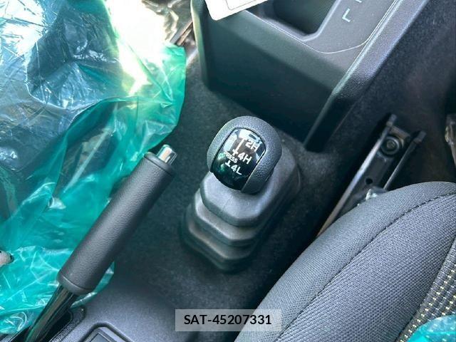 Suzuki JIMNY 2025-10 8880281-22