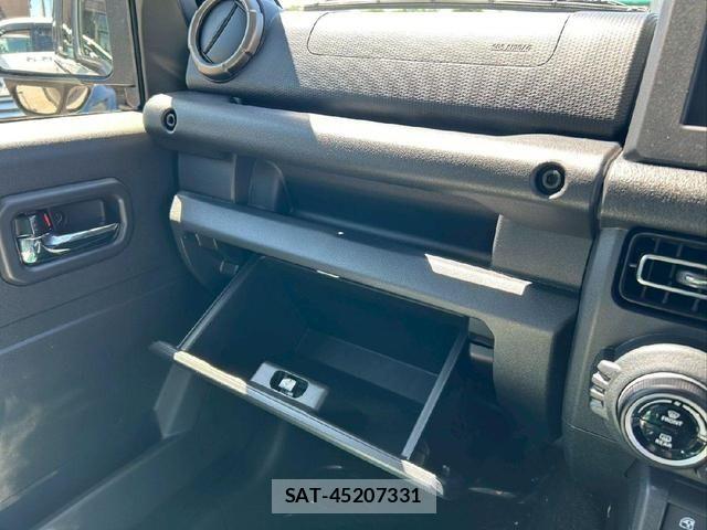 Suzuki JIMNY 2025-10 8880281-23