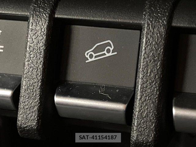 Suzuki JIMNY 2026-06 8880274-4