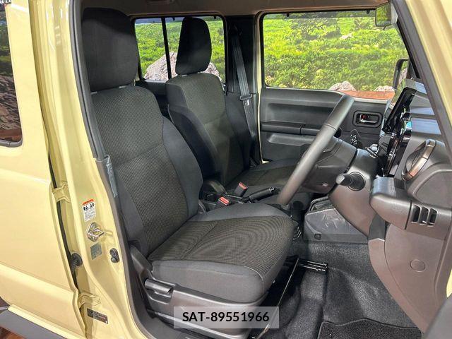 Suzuki JIMNY 2026-03 8880272-8