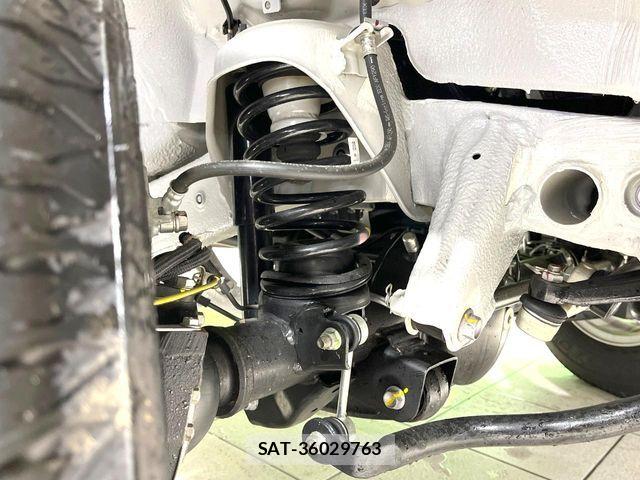 Suzuki JIMNY 2025-10 7220327-19