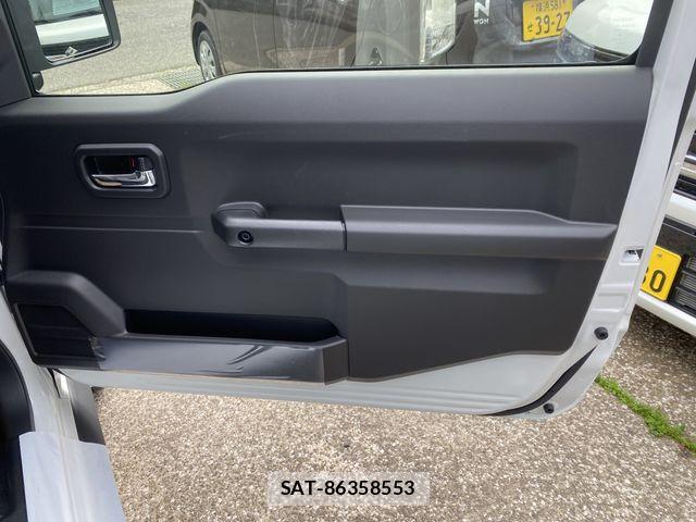 Suzuki JIMNY SIERRA 2026-03 6612555-5