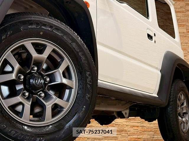 Suzuki JIMNY SIERRA 2024-12 6815489-18