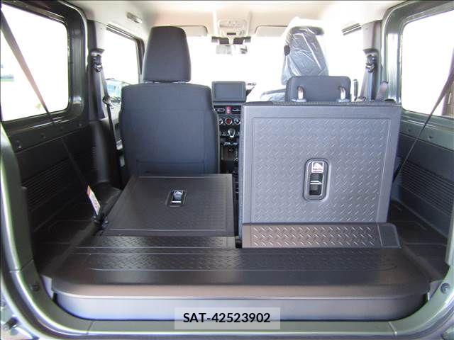 Suzuki JIMNY SIERRA 2026-05 7220377-17