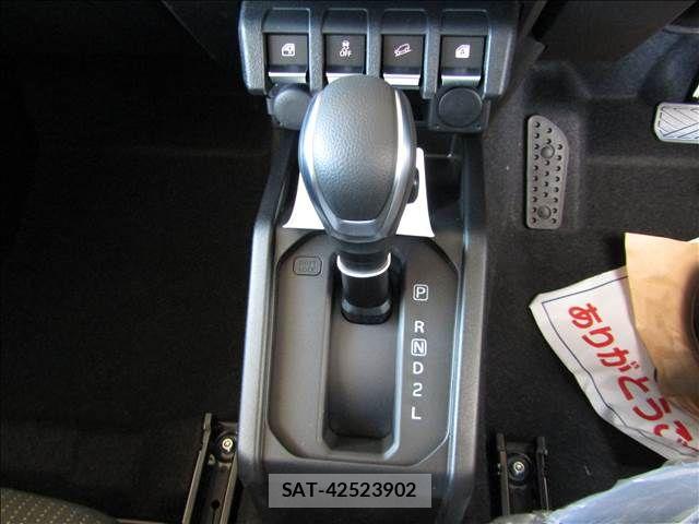 Suzuki JIMNY SIERRA 2026-05 7220377-6