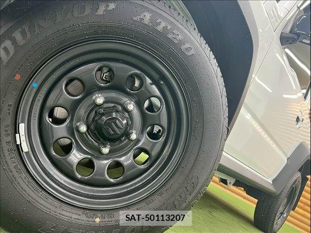 Suzuki JIMNY SIERRA 2025-10 7220375-11