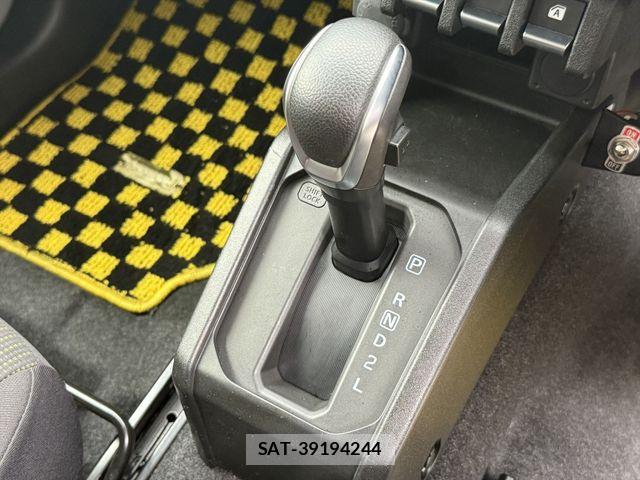 Suzuki JIMNY SIERRA 2019-07 7220349-26