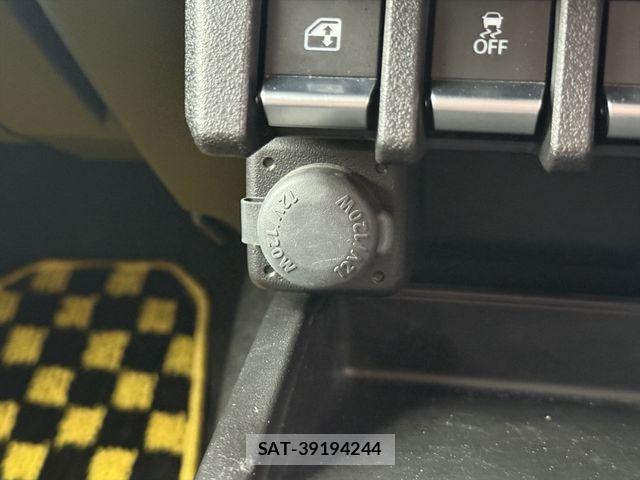 Suzuki JIMNY SIERRA 2019-07 7220349-29