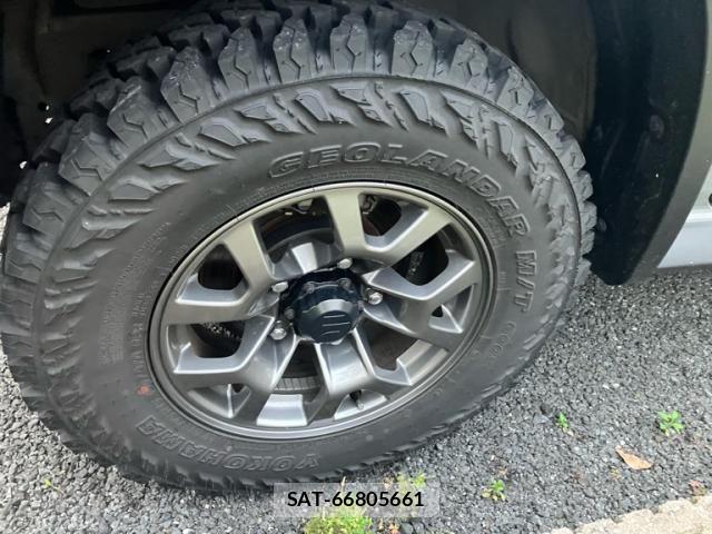 Suzuki JIMNY SIERRA 2023-09 7220359-10