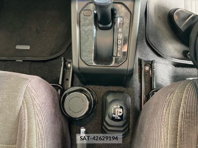 Suzuki JIMNY SIERRA 2022-01 7220354-14