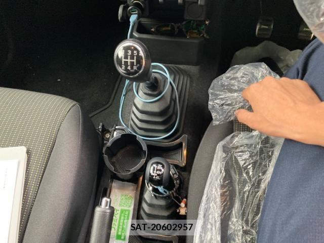 Suzuki JIMNY SIERRA 2022-03 7358303-15