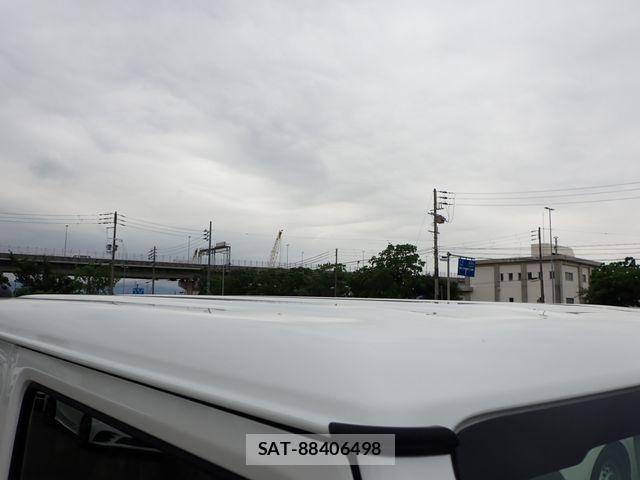 Suzuki JIMNY SIERRA 2026-05 7455147-10