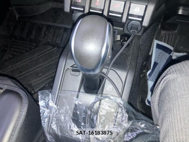 Suzuki JIMNY SIERRA 2025-03 7617374-17