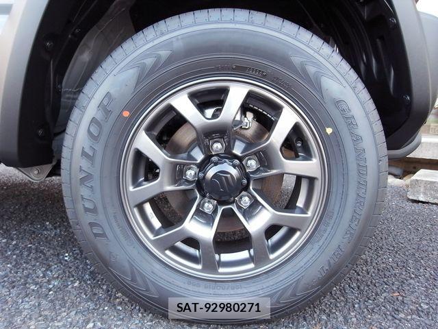 Suzuki JIMNY SIERRA 2026-06 7786064-9