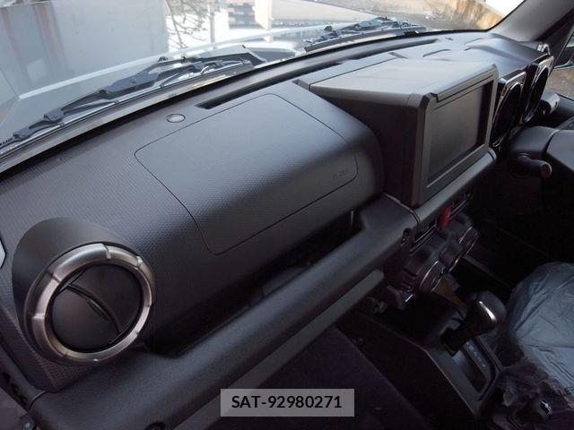 Suzuki JIMNY SIERRA 2026-06 7786064-20