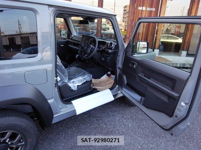 Suzuki JIMNY SIERRA 2026-06 7786064-24