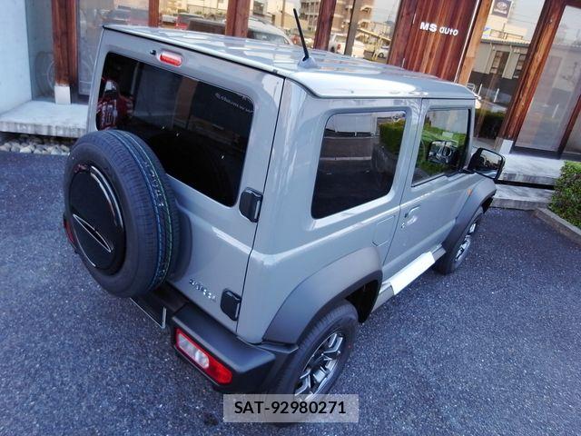 Suzuki JIMNY SIERRA 2026-06 7786064-29