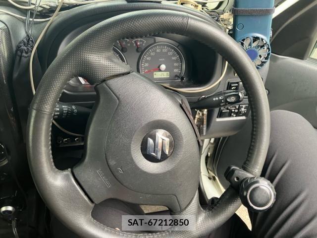 Suzuki JIMNY SIERRA 2007-06 7979630-17
