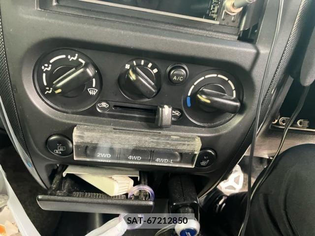 Suzuki JIMNY SIERRA 2007-06 7979630-20