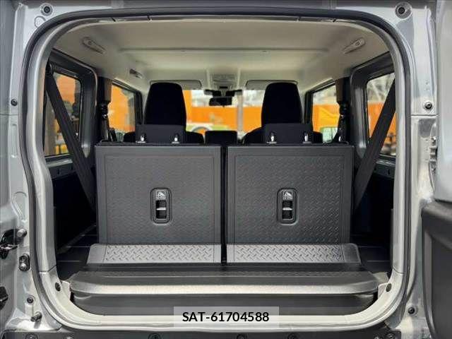 Suzuki JIMNY SIERRA 2026-06 8036199-19
