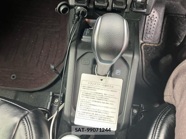 Suzuki JIMNY SIERRA 2025-02 8074186-21