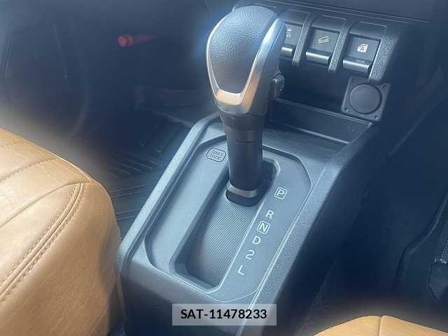 Suzuki JIMNY SIERRA 2024-03 8145982-10