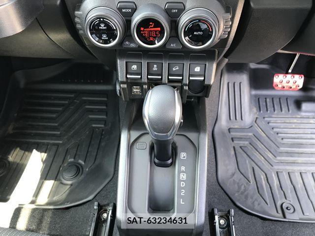 Suzuki JIMNY SIERRA 2025-05 8208089-20