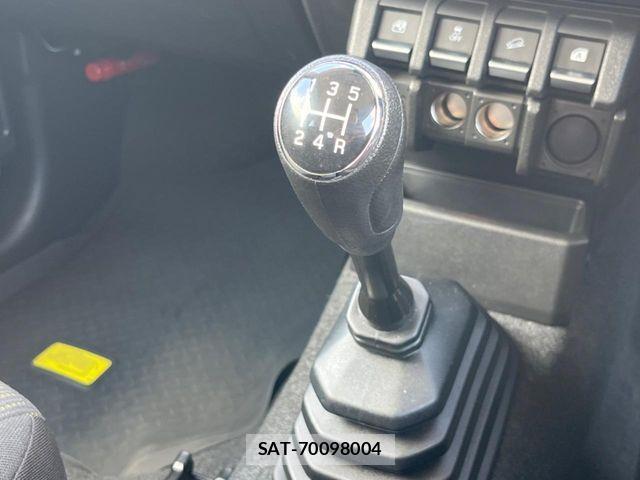 Suzuki JIMNY SIERRA 2021-01 8208106-3