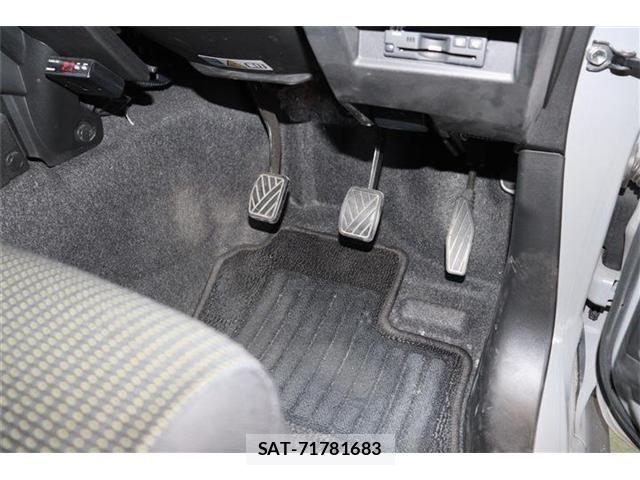 Suzuki JIMNY SIERRA 2021-09 8208105-9