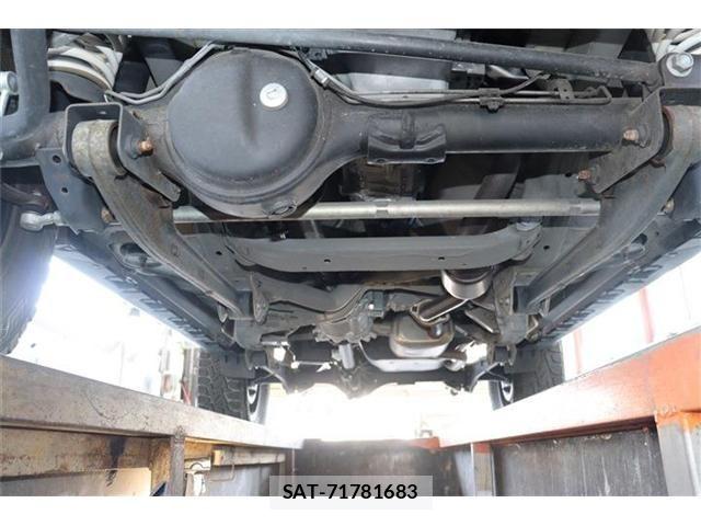 Suzuki JIMNY SIERRA 2021-09 8208105-26