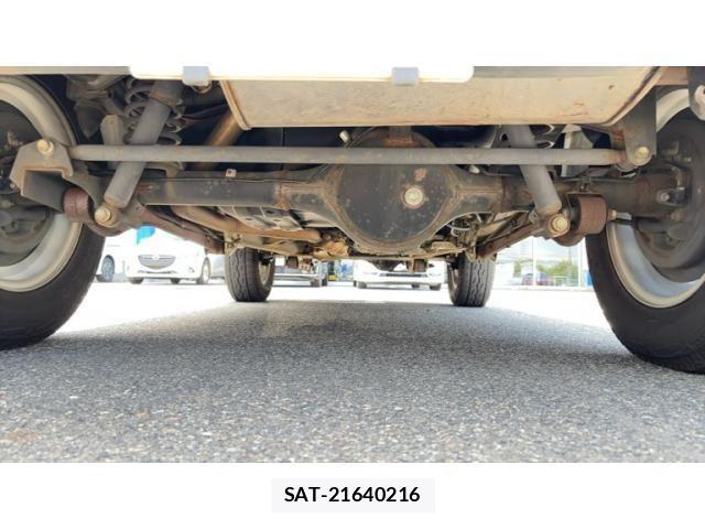 Suzuki JIMNY SIERRA 2015-10 8208107-11